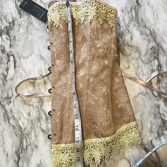 Peach & Cream Corset Lace up Gothic Bustier - Picture 9 of 9